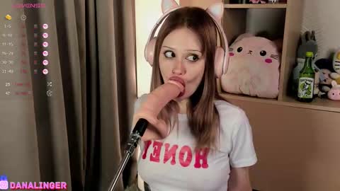 Hey. im DANA Free Lush and Domi control in pvt online show from November 16, 2025, 7:19 pm