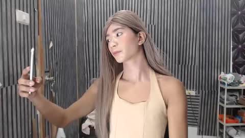 fiona908995 online show from April 9, 2026, 11:04 am