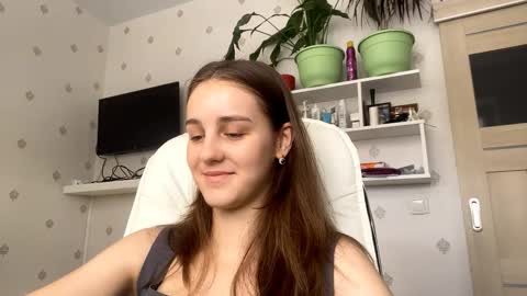 Snapshot of fionapiccard chatting on February 21, 2026, 10:38 am Keite wanna play Meow online show from February 21, 2026, 10:38 am