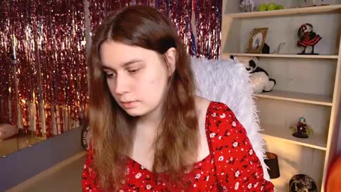Snapshot of fioramarmoris chatting on May 8, 2026, 5:35 am fiora online show from May 8, 2026, 5:35 am
