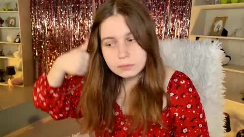 Snapshot of fioramarmoris chatting on May 17, 2026, 5:16 am fiora online show from May 17, 2026, 5:16 am