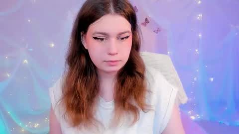 Snapshot of fioramarmoris chatting on June 5, 2026, 6:52 am fiora online show from June 5, 2026, 6:52 am