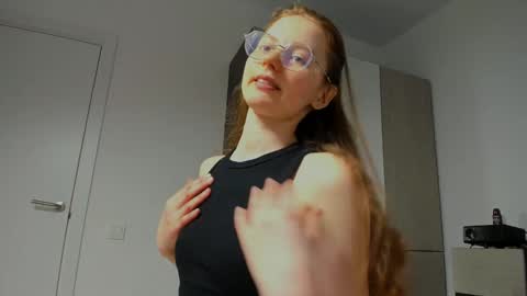 fire_luna online show from February 10, 2025, 9:58 am