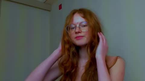 fire_luna online show from March 4, 2026, 7:36 am