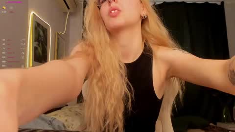 Snapshot of fire_moth chatting on May 31, 2026, 4:09 am Bellatrix online show from May 31, 2026, 4:09 am