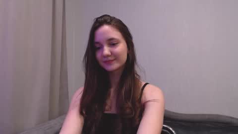 fireflies_fly_ online show from March 10, 2025, 7:40 pm