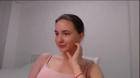 fireflies_fly_ online show from March 13, 2026, 7:53 pm