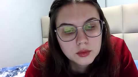 Sara online show from April 19, 2026, 7:05 pm