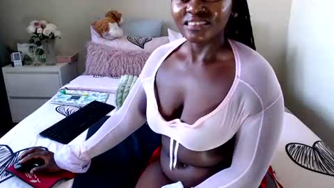 Snapshot of fitblair66_ chatting on June 18, 2026, 7:41 am fitblair66_ online show from June 18, 2026, 7:41 am