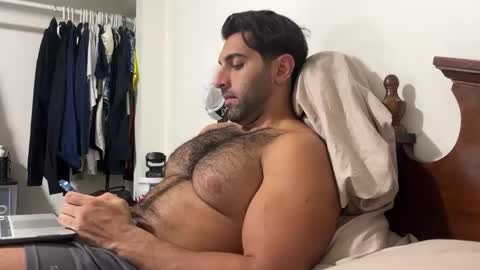 fitcurvyman4fun_69 online show from November 6, 2025, 1:06 am