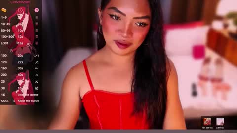 Snapshot of fitfemme_anna chatting on May 18, 2026, 8:31 am fitfemme_anna online show from May 18, 2026, 8:31 am