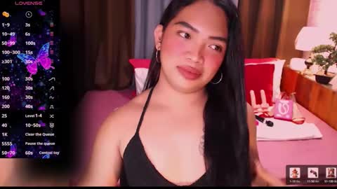 Snapshot of fitfemme_anna chatting on June 4, 2026, 5:13 am fitfemme_anna online show from June 4, 2026, 5:13 am