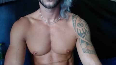 Snapshot of fitness1989 chatting on December 2, 2025, 4:18 am fitness1989 online show from December 2, 2025, 4:18 am