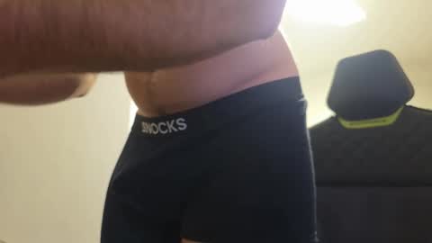 Snapshot of fitnessboy18 chatting on February 12, 2026, 6:08 am online show from February 12, 2026, 6:08 am