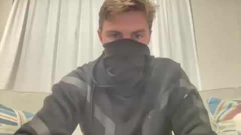 fittfucker online show from October 15, 2025, 5:51 am