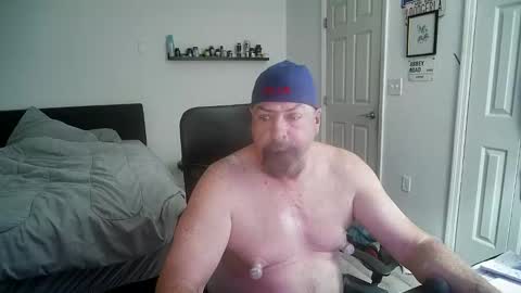 Snapshot of flaguy3233 chatting on May 10, 2026, 8:19 am Florida guy online show from May 10, 2026, 8:19 am