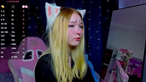 Sophie online show from September 15, 2025, 4:01 am