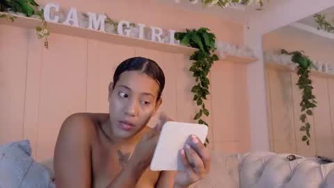 Snapshot of flavia_cruz chatting on June 30, 2026, 12:17 pm Flavia online show from June 30, 2026, 12:17 pm