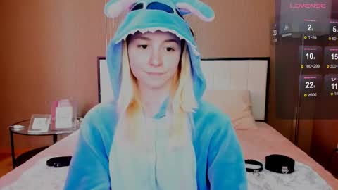 FlexiMona online show from October 24, 2025, 8:44 am