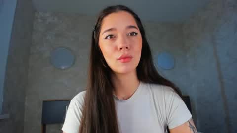 Emely  online show from July 19, 2026, 2:59 am