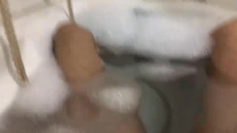 floater_24 online show from September 30, 2025, 4:56 pm