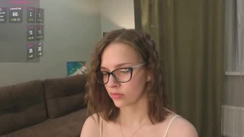 Snapshot of florafitch chatting on October 9, 2025, 2:15 pm Anna online show from October 9, 2025, 2:15 pm