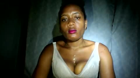 florencia011 online show from January 22, 2025, 10:37 pm