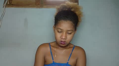 florencia011 online show from February 4, 2025, 10:54 am
