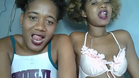 florencia011 online show from February 7, 2025, 2:58 pm