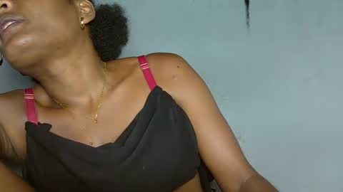 florencia011 online show from February 10, 2025, 11:13 pm
