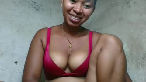 florencia011 online show from February 22, 2026, 3:21 pm