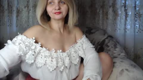 Snapshot of floretdiana chatting on December 19, 2024, 6:01 am floretdiana online show from December 19, 2024, 6:01 am