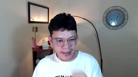 floriankeirxx_ online show from October 16, 2025, 4:57 am