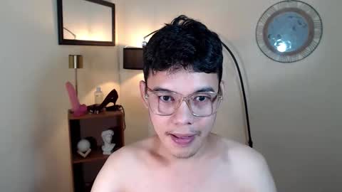 floriankeirxx_ online show from October 18, 2025, 2:14 am