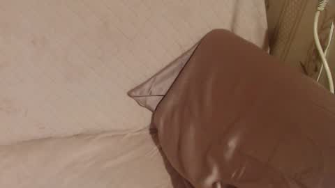 Snapshot of flowercandydoll chatting on November 7, 2025, 6:19 pm say meow and send tip online show from November 7, 2025, 6:19 pm