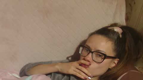 Snapshot of flowercandydoll chatting on November 23, 2025, 6:52 pm say meow and send tip online show from November 23, 2025, 6:52 pm