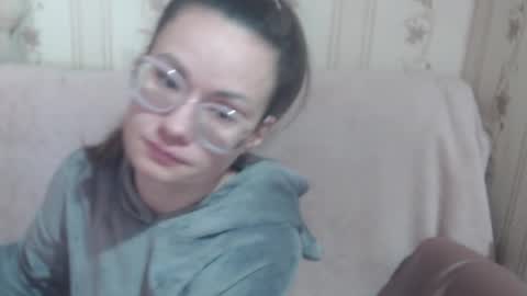 say meow and send tip  online show from March 13, 2026, 10:33 am