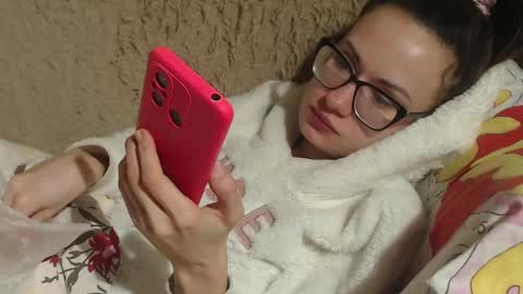 say meow and send tip  online show from February 17, 2025, 10:14 pm