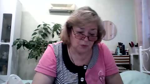 Flowerlower online show from February 1, 2025, 6:21 am