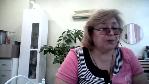 Flowerlower online show from February 1, 2025, 12:26 pm
