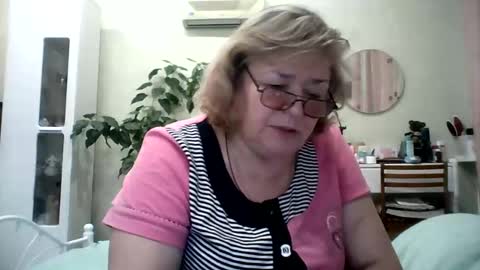 Flowerlower online show from February 1, 2025, 6:51 pm