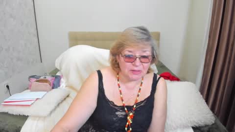 Flowerlower online show from February 12, 2025, 8:07 pm