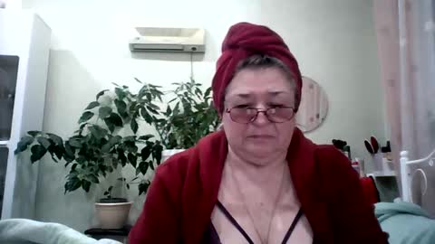 Flowerlower online show from February 16, 2025, 2:31 am