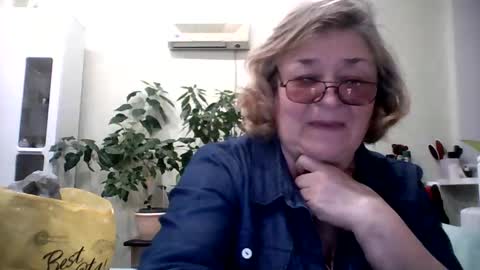 Flowerlower online show from February 28, 2025, 4:53 pm