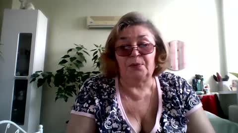 Flowerlower online show from March 1, 2025, 9:51 am