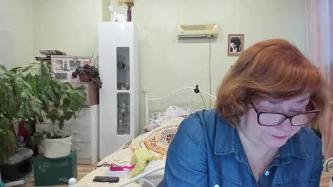 Flowerlower online show from December 15, 2025, 6:50 am