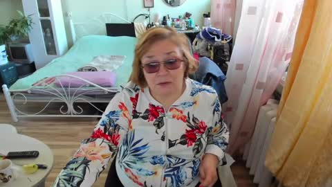 Flowerlower online show from April 2, 2026, 6:33 am