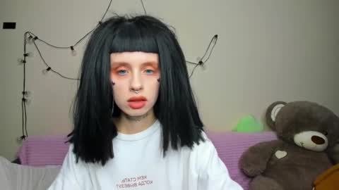 Flower online show from September 14, 2025, 5:56 pm