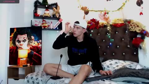 flowers109 online show from January 2, 2025, 9:50 pm