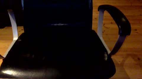 flowmover online show from February 24, 2025, 7:52 pm